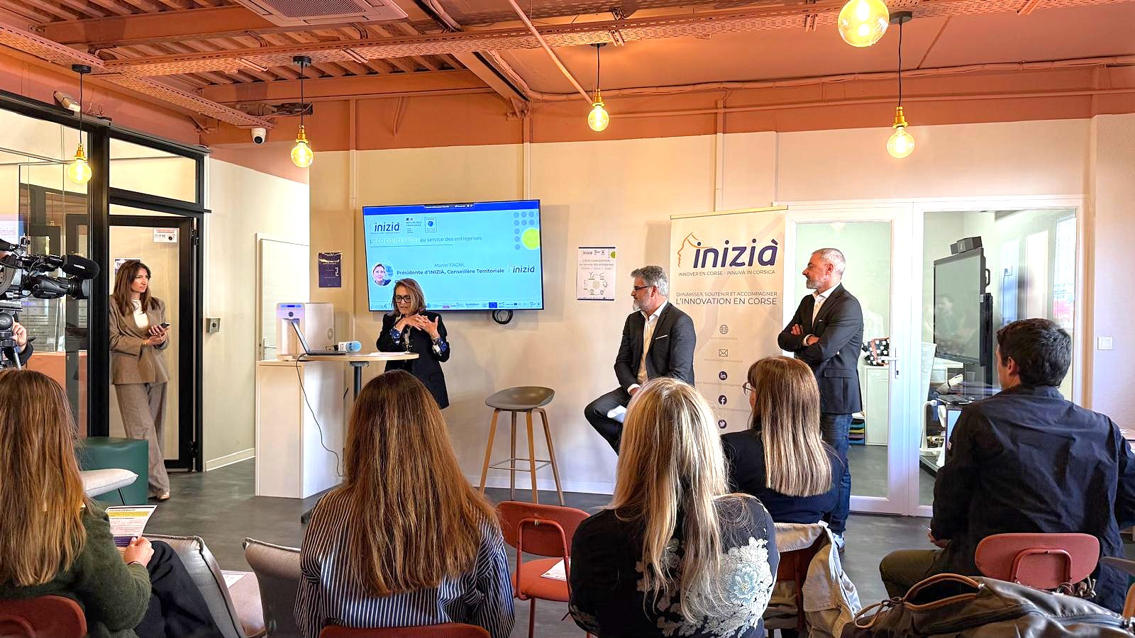 Signature convention Ecoconception INIZIÀ - ADEME